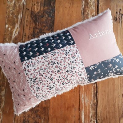 Coussin brodé